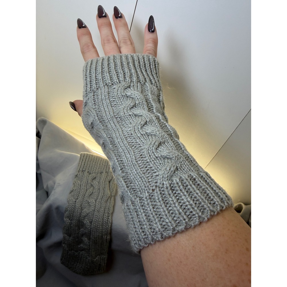 Grey Cable Knit Fingerless Gloves Arm Warmers Ribbed Cuffs  One Size